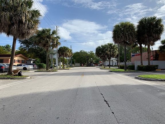 4th image of 181-183 NE 168th St