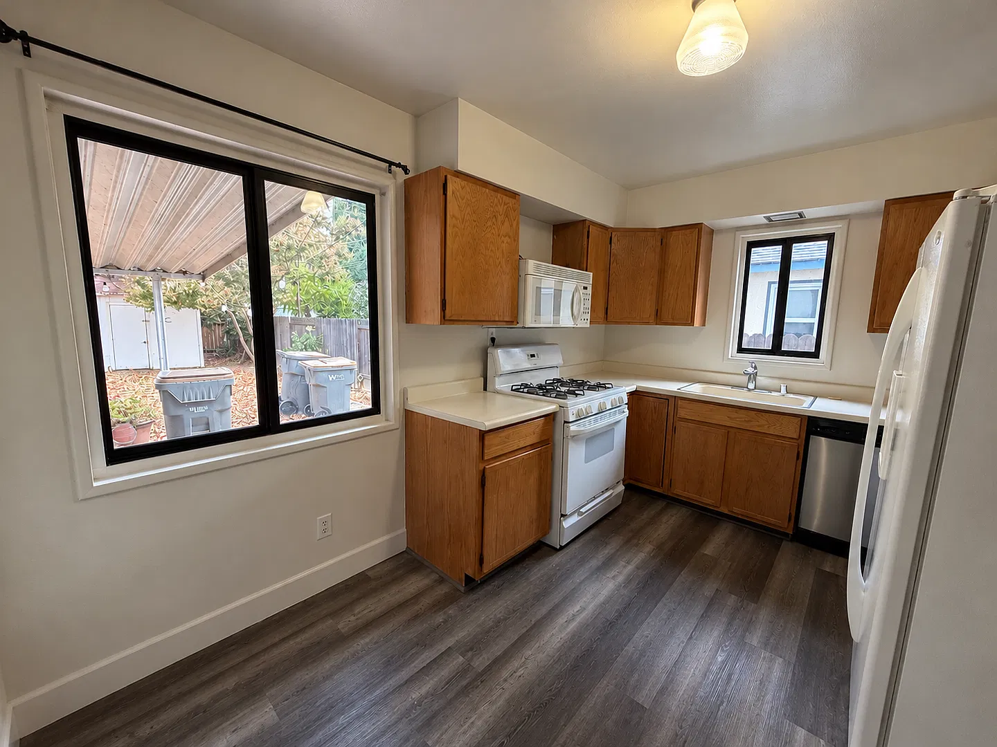 1036 Canna Way - West Sacramento 95691 — Photo 3
