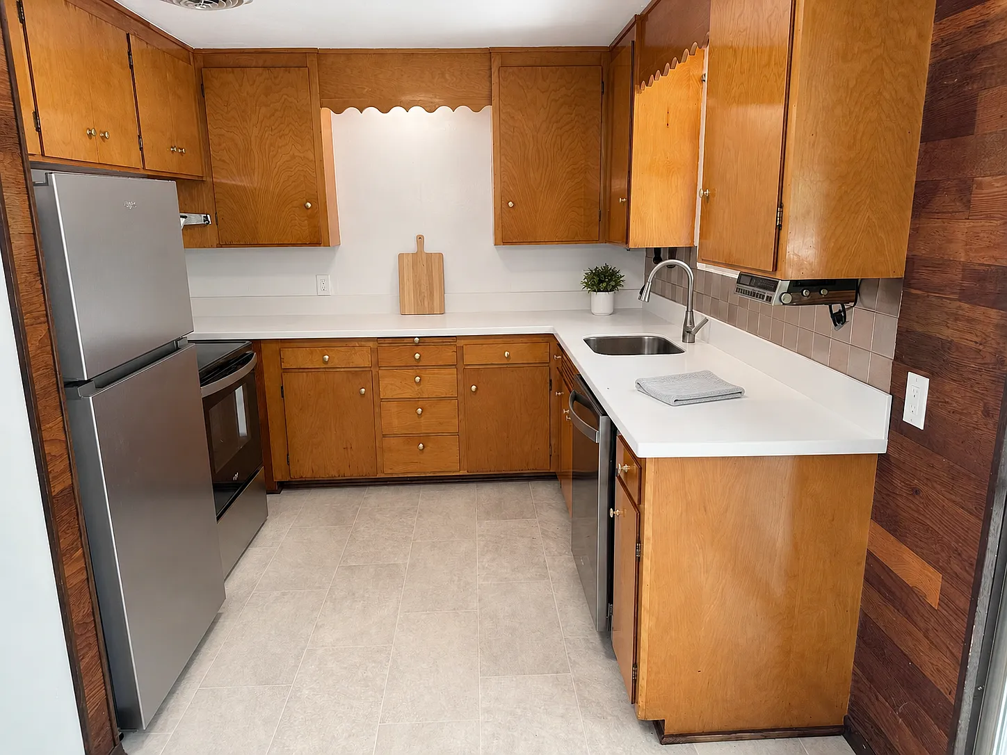 3 bed, 1010 sqft, $2,995 — Photo 3