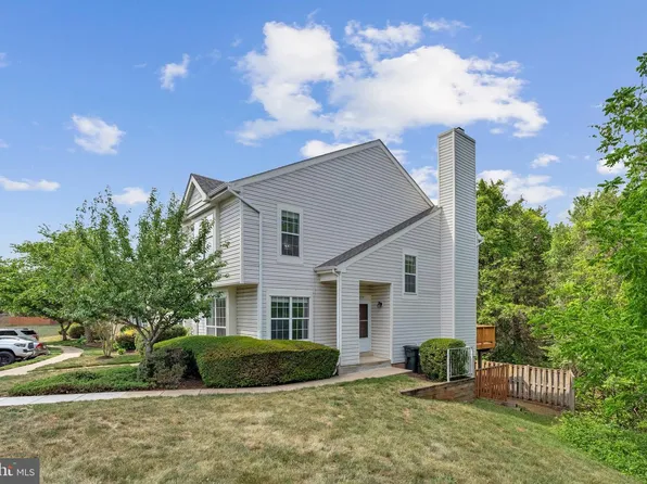 21676 Calamary Cir, Sterling, VA 20164