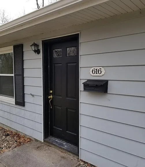616 Garfield Ave — Photo 1