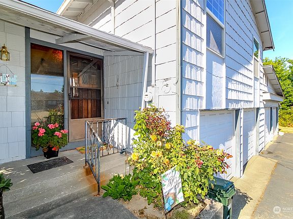 3rd image of 6821 92nd Street E