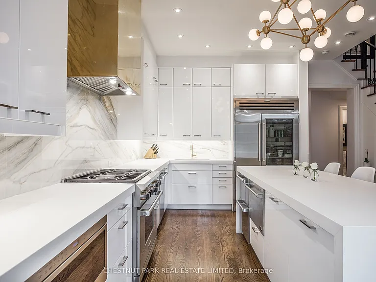 107 Lonsdale Rd — Photo 10