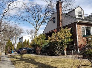 697 Clark Ave, Ridgefield, NJ 07657