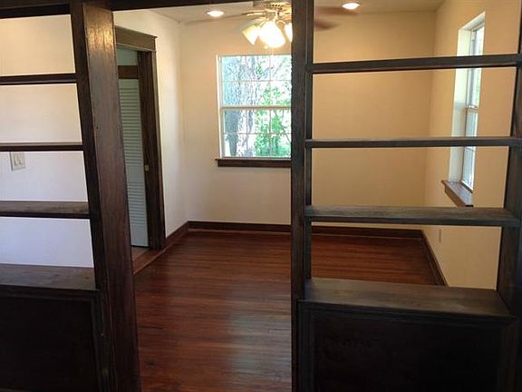 2nd image of 206 E James St