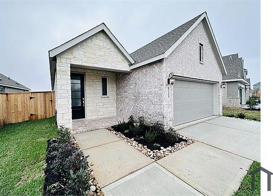 3rd image of 6723 Iron Clover Dr