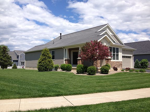 2nd image of 20 Lindenwood Dr