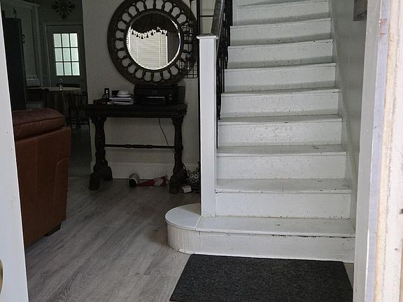 2nd image of 18 Erchles Street