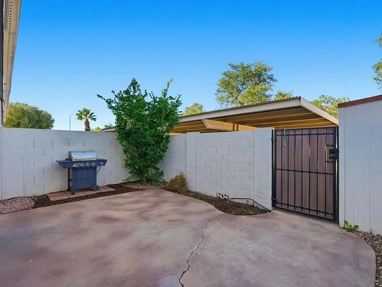 4026 N Granite Reef Rd — Photo 27