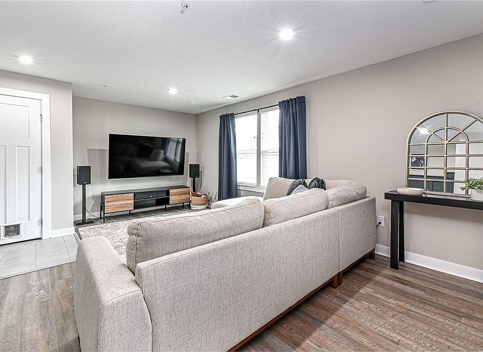 733 Truth Ln, Cranberry Township, PA 16066 | MLS #1733304 | Zillow