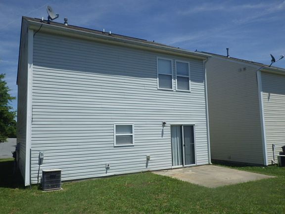 2nd image of 3724 Charterhall Ln