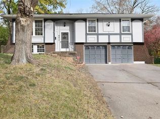 6817 Vermont Ave, Raytown, MO 64133