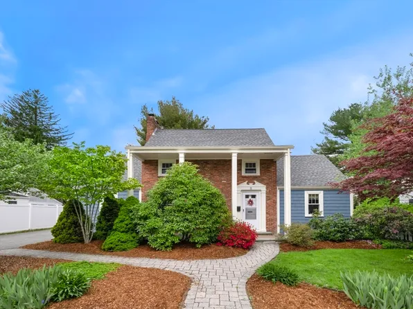 8 Crosby Ave, Beverly, MA 01915