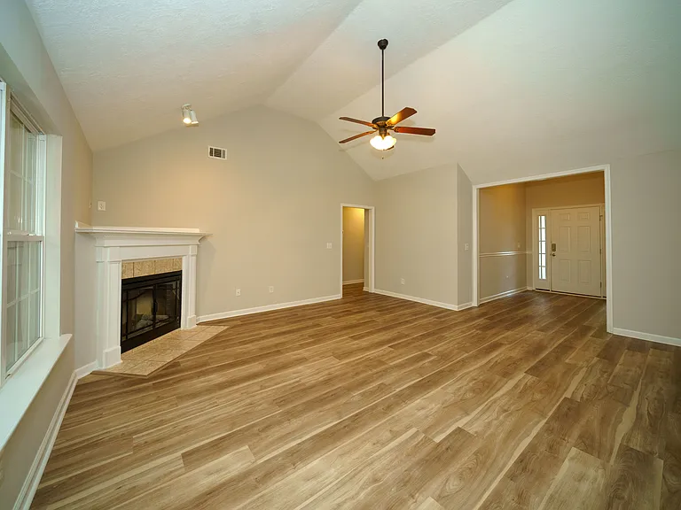 3121 Alexandria Dr — Photo 6