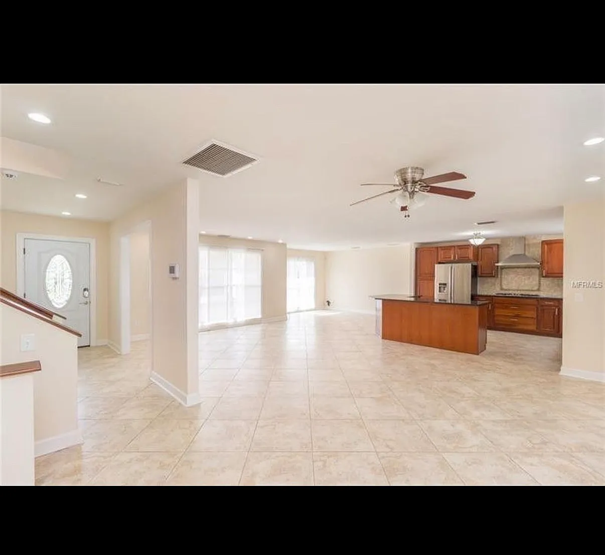 3 bed, 2.5 bath, 1598 sqft, $3,500 — Photo 3