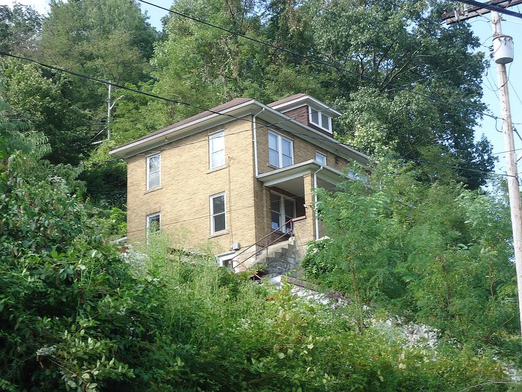 84 Court St, Welch, WV 24801 MLS 85792 Zillow