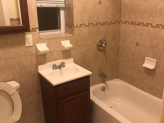 2nd image of 9 Gifford Ave APT 202