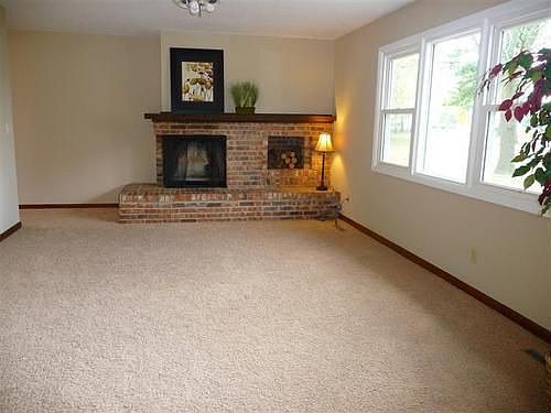 3rd image of 2132 Bonnie Ln