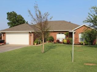 316 Peggy Dr, Elk City, OK 73644