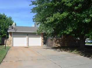 2703 S Glacier Ct, Wichita, KS 67215