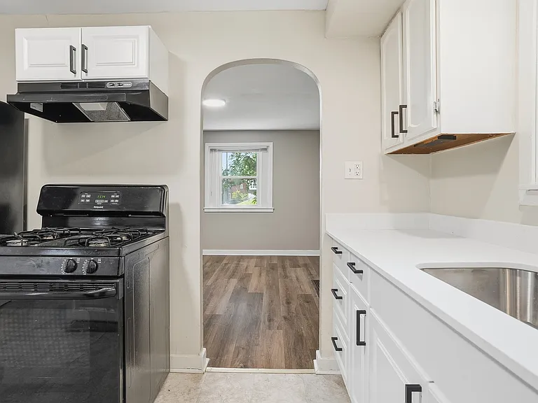 624 Elm Dr — Photo 5