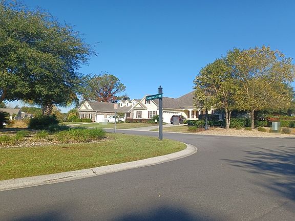 5th image of 253 Carriage Lake Dr