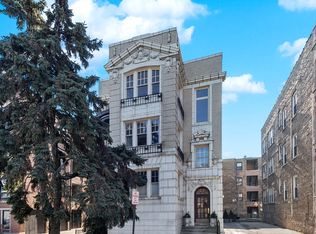 642 Sheridan Sq APT 3, Evanston, IL 60202