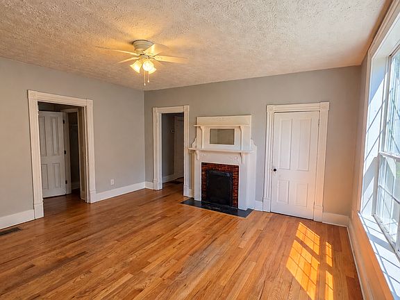 5th image of 227 Hendrix Ave SW #B
