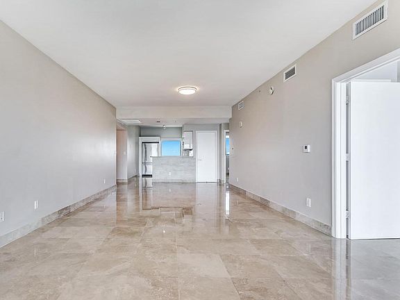 3rd image of 601 NE 36th St APT 1510