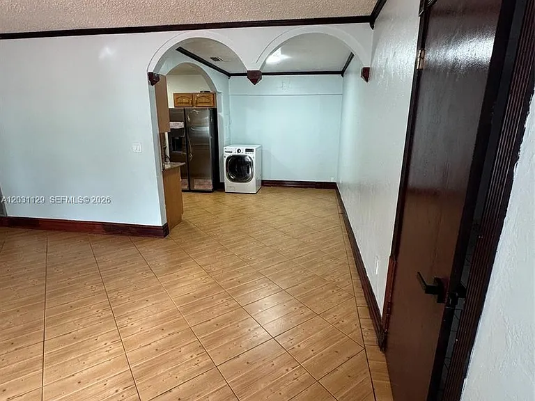 1120 SW 73rd Ave — Photo 15