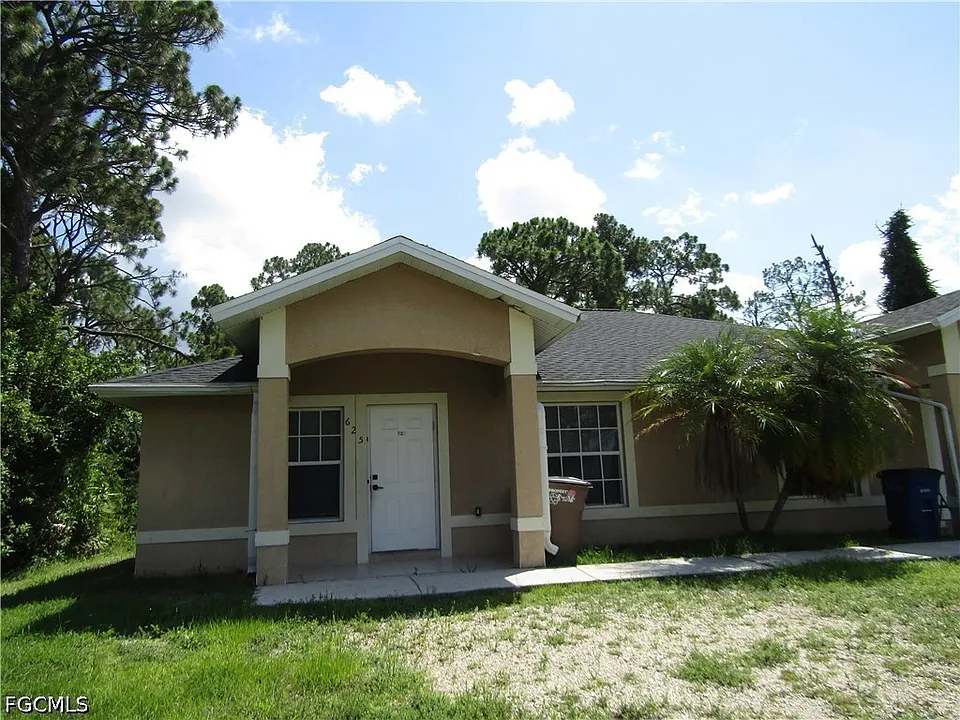 627 Meadow Rd