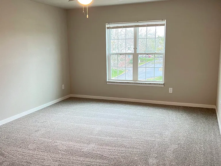 7888 S Scepter Dr — Photo 31
