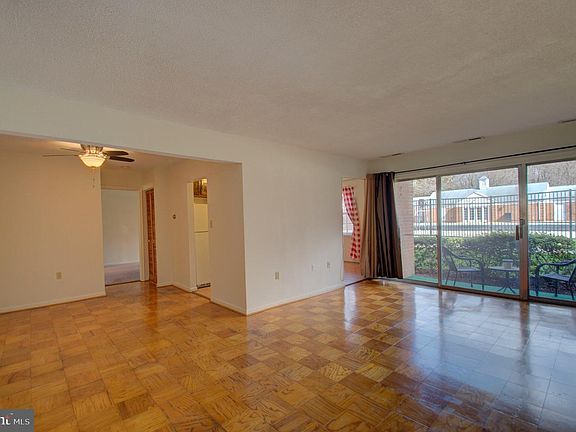 5th image of 868 College Pkwy #10