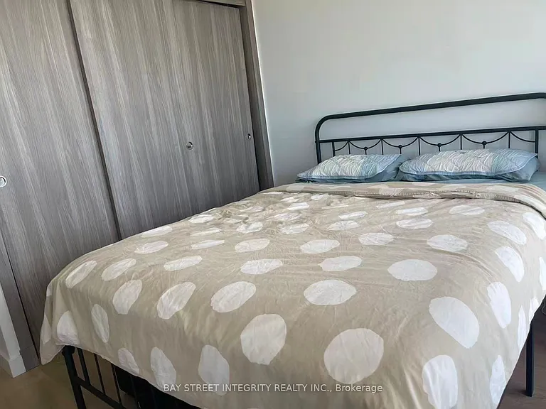 27 McMahon Dr #1203 — Photo 11