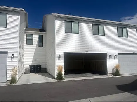 2967 Sunburst Dr — Photo 2