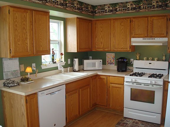 3rd image of 14711 Northview Dr #3