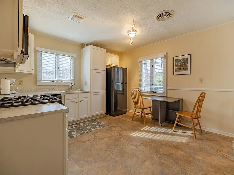 3611 Johnston Way — Photo 5