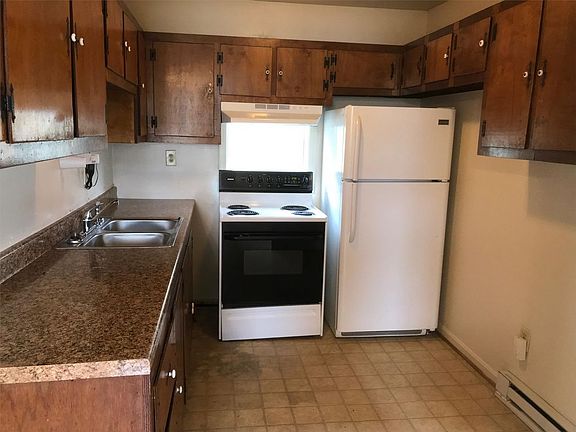 5th image of 10614 Opal Ln