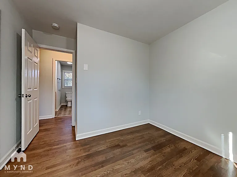 6143 Castle Ct — Photo 11