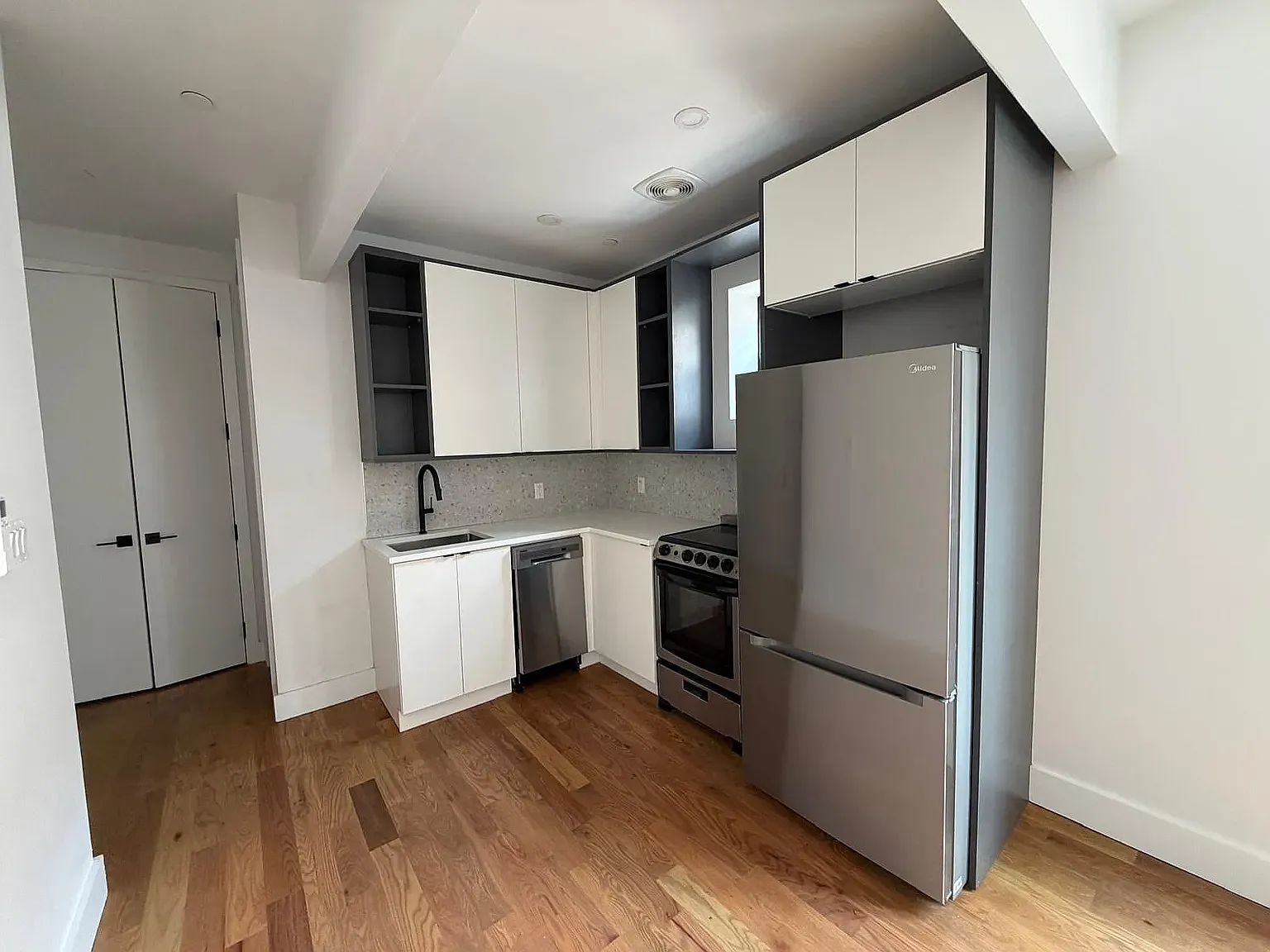 227 Martense Street — Photo 3
