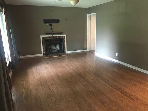 2nd image of 1320 Arden Ave