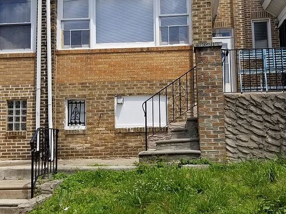 2nd image of 1511 W Berks St APT 1