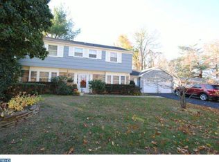 61 Torrington Ln, Willingboro, NJ 08046