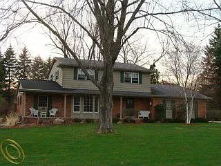 5680 Kennebunk Dr photo 1