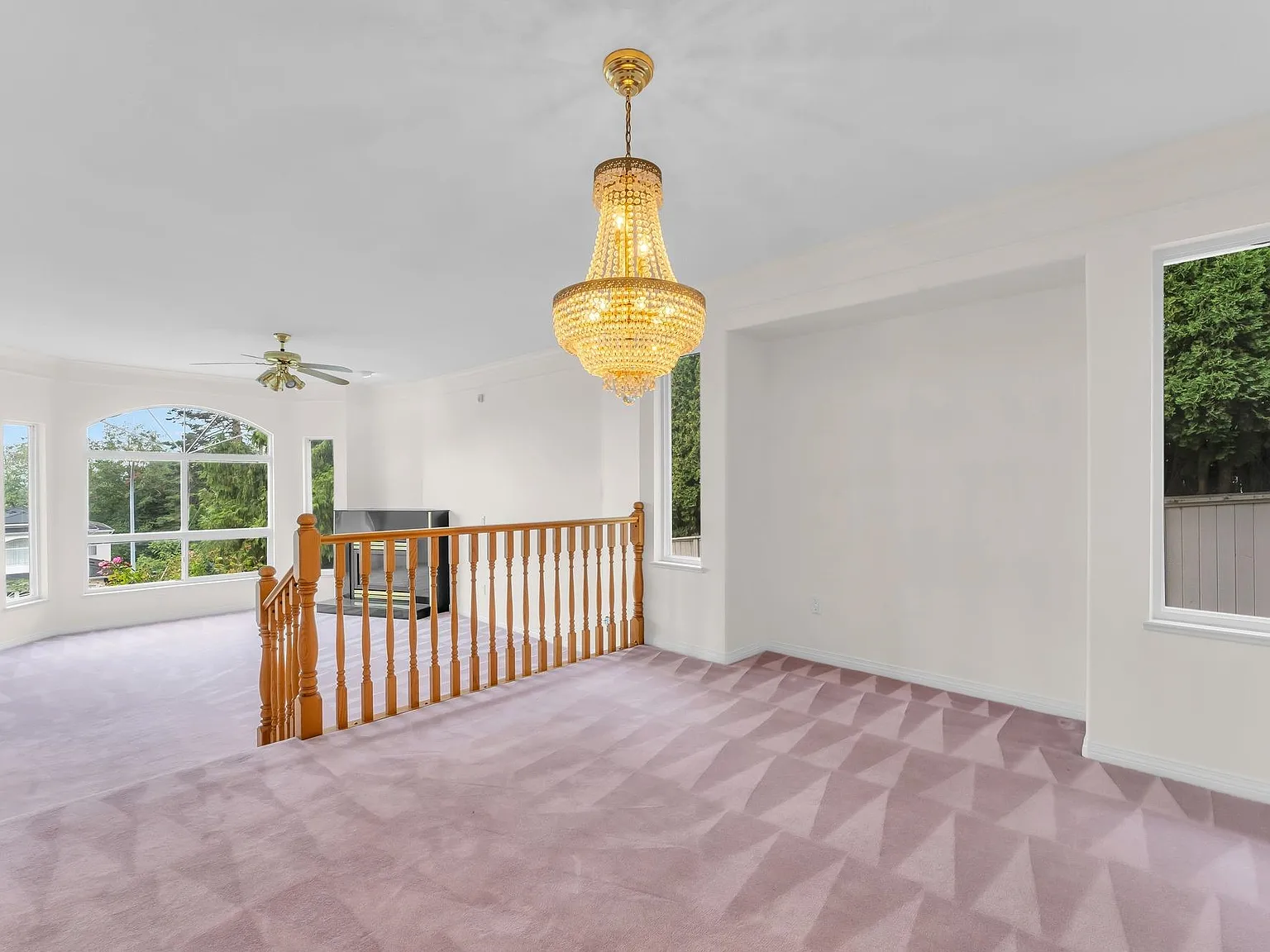 4 bed, 2600 sqft, $3,800 — Photo 2