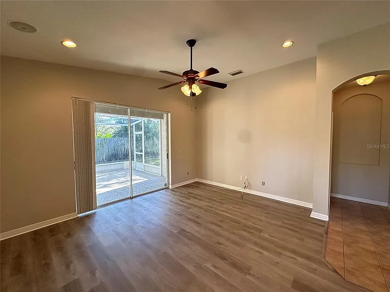 8037 Moccasin Trail Dr — Photo 15