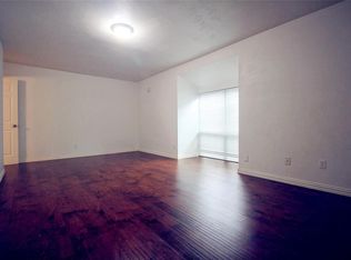 12633 Memorial Dr APT 140, Houston, TX 77024