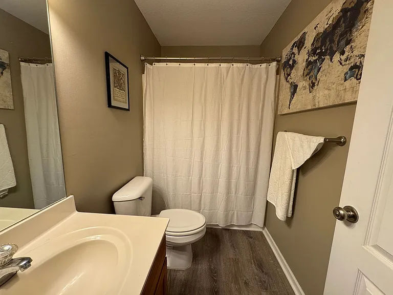 2603 Oakfield Dr — Photo 17