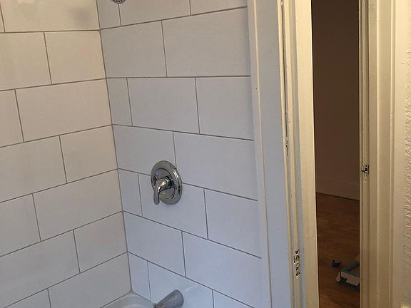 3rd image of 817 S Park St #2kcndpzq1