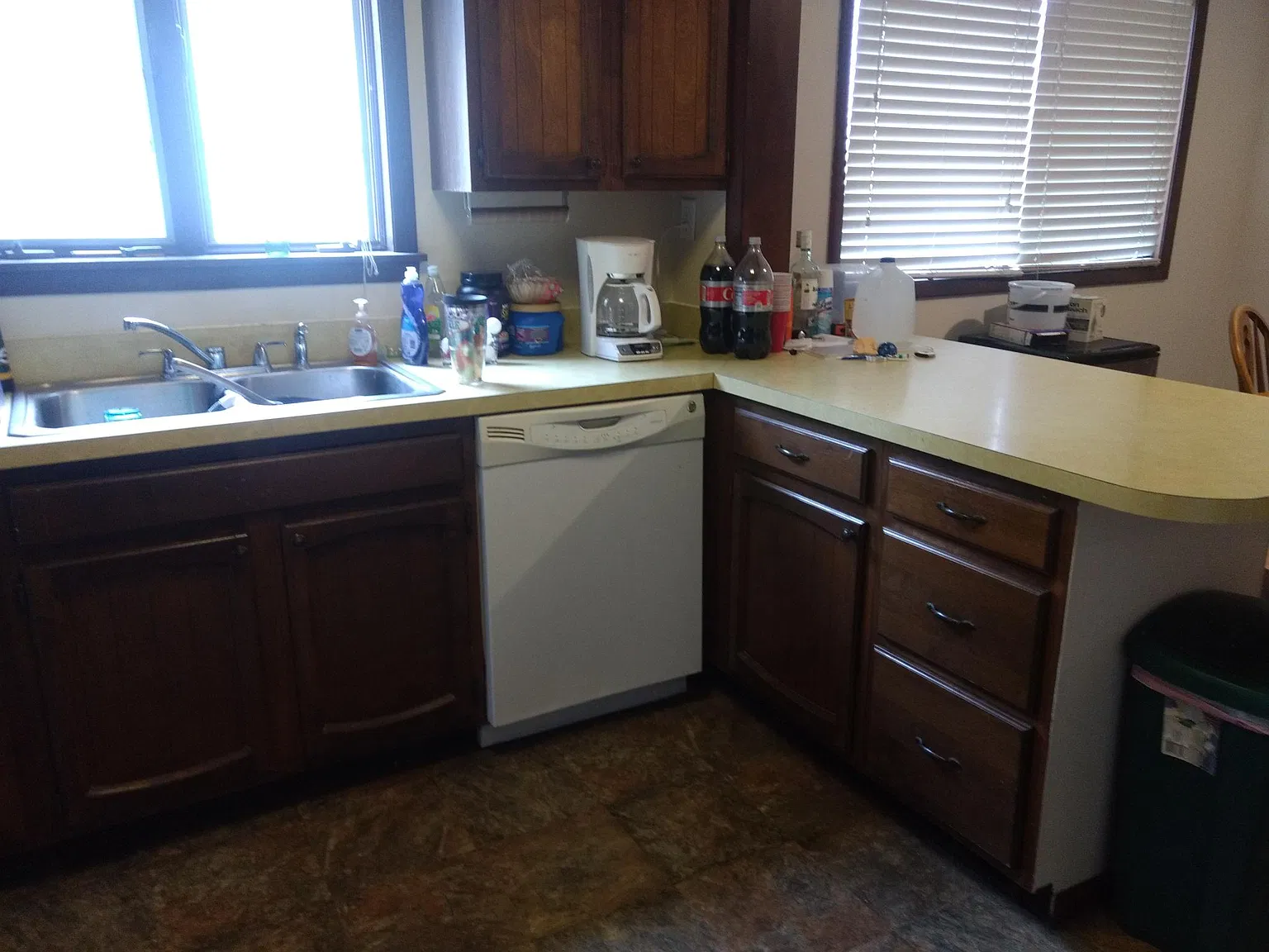 3 bed, 1200 sqft, $1,464 — Photo 3